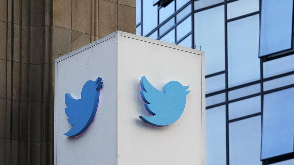 "تويتر" يعلن تسليم بايدن حساب الرئاسة الأميركية يوم التنصيب