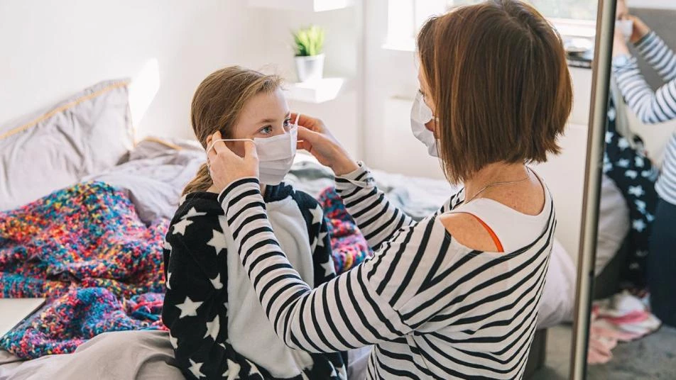 دراسة: ارتداء قناع الوجه في المنزل يساعد على منع انتشار كورونا