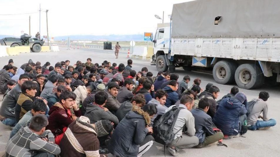 السلطات التركية تضبط 777 مهاجراً غير نظامي غربي البلاد