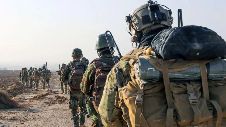 مجلة أمريكية تتحدث عن موافقة فرنسا وبريطانيا على إرسال قوات إضافية إلى سوريا