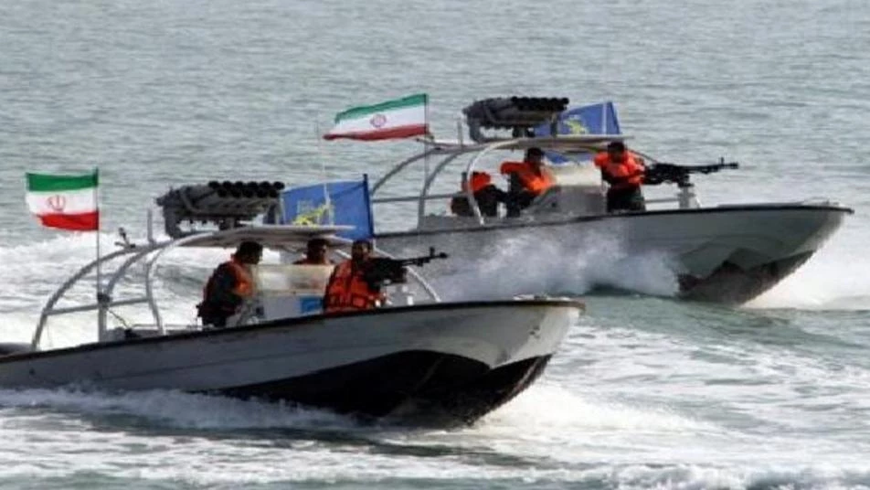 الحكومة البريطانية: إيران تعترض سفينة حربية لنا في مضيق هرمز