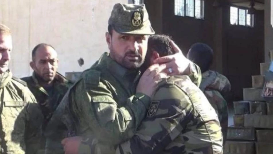صفحات موالية تنعى ضابطاً لميليشيا أسد شرق حماة (صورة)