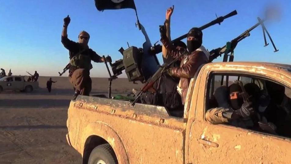بين درعا وحماة ودير الزور.. تنظيم "داعش" يعلن عمليات مكثفة في سوريا