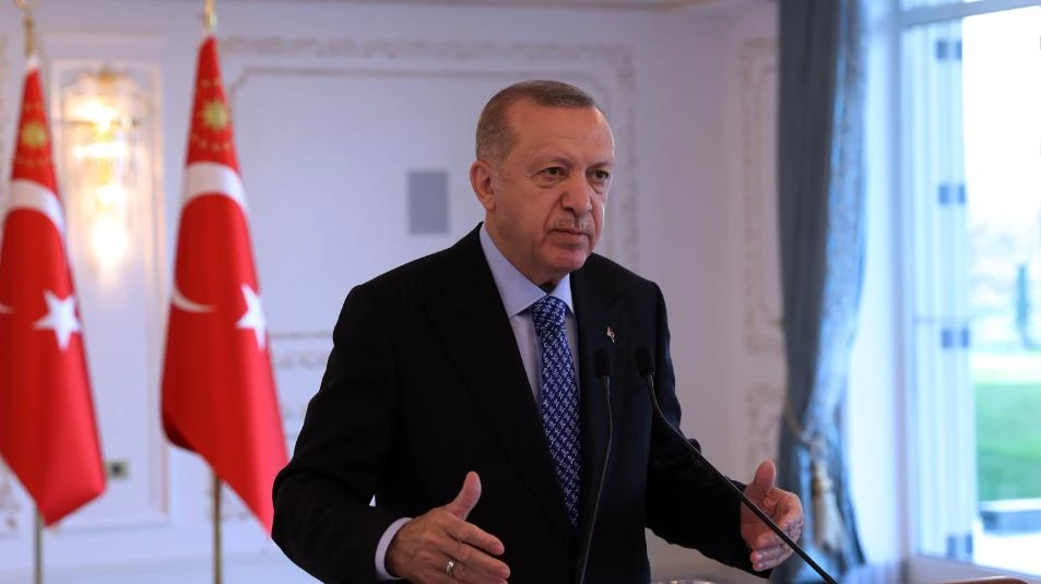 الاتحاد الأوروبي يدعو تركيا لإيقاف لعبة "القط والفأر" بالمتوسط.. أردوغان"لا تكونوا كبش فداء"