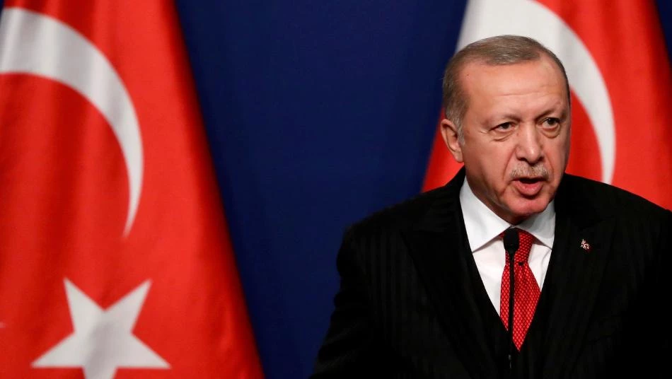 أردوغان يحسم الجدل حول "تغريدة" لمعارض تركي طرح تصويتاً يتعلق بمصير اللاجئين السوريين