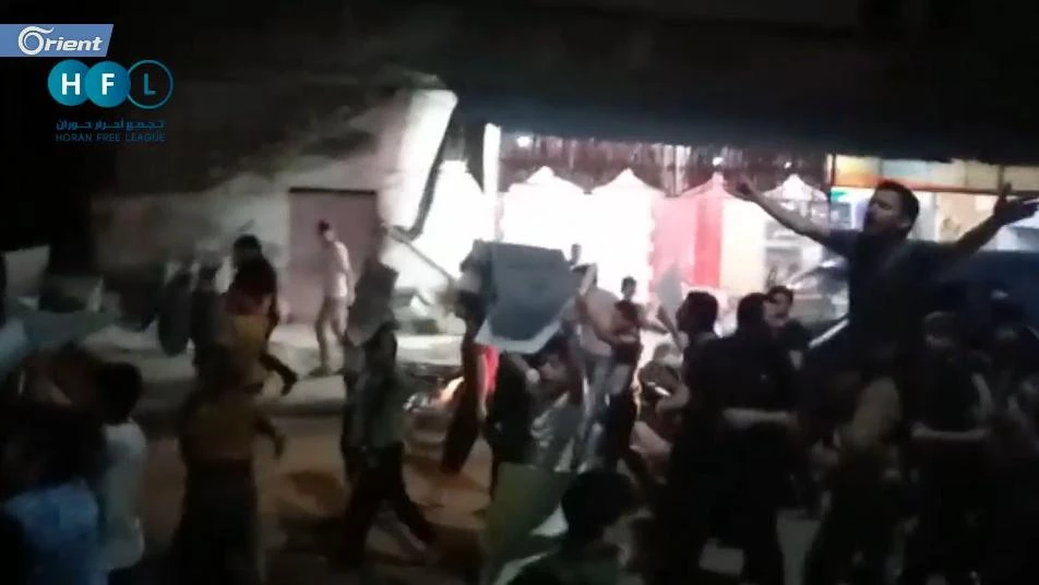 "يسقط بشار".. انضمام أهالي بلدة "فيصل المقداد" إلى مظاهرات درعا لأول مرة (فيديو)