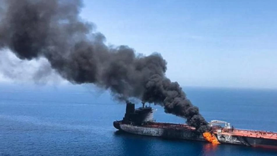 هجوم يستهدف ناقلة نفط بريطانية بميناء جدة السعودي.. هل فعلتها إيران؟