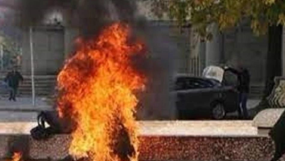 بوعزيزي جديد يحرق نفسه في لبنان (صور)