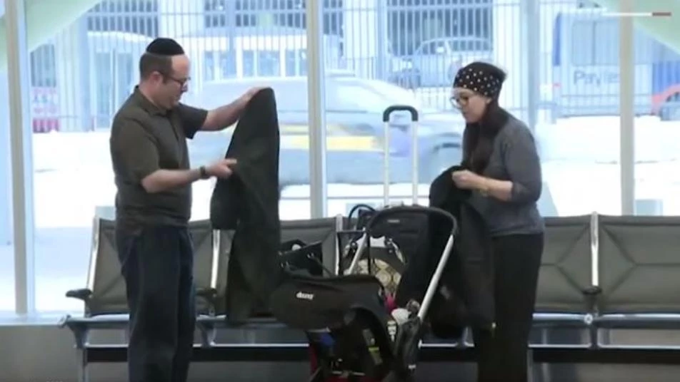 طرد زوج يهودي من طائرة أمريكية بسبب "رائحة جسديهما"