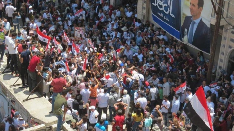 احتجاجات غير مسبوقة في مصياف بسبب التعفيش والسرقات