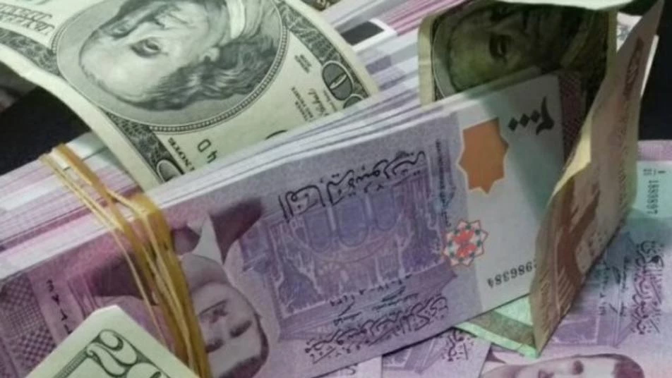 سعر الليرة السورية أمام الدولار وباقي العملات الأجنبية