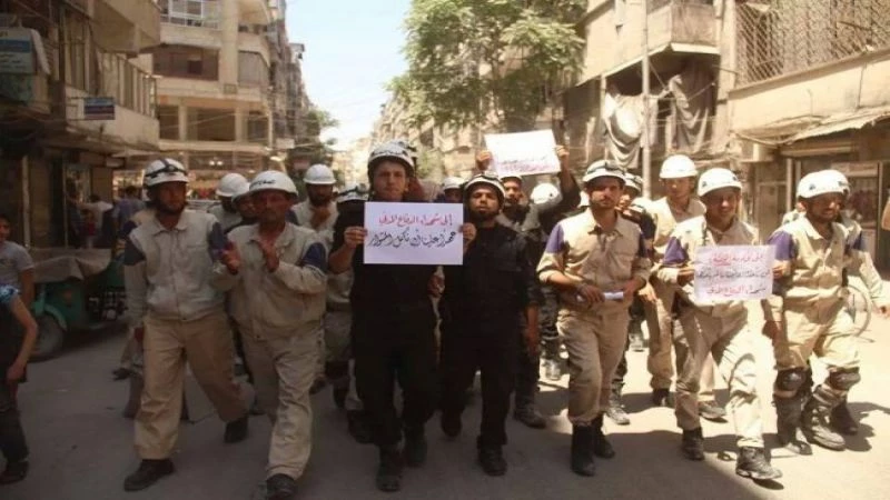 الدفاع المدني في حلب يتظاهر للمطالبة برواتب الشهداء
