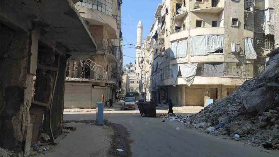 الوقائع الغريبة لاحتلال منزل "يوسف بسوت" في حلب: رايات سود.. وبقايا جنود.. ومجاهدون"أتقياء أنقياء"