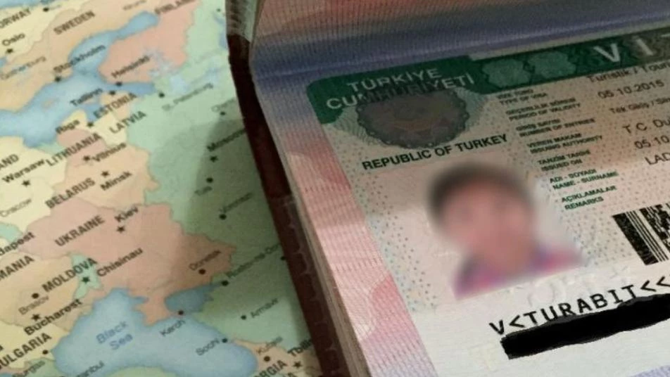 تركيا تمدد صلاحية تأشيرة الدخول للأجانب إلى 10 سنوات