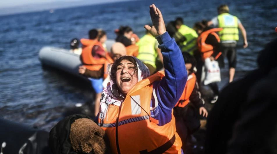 إجراءات تجديد الأوراق تعمّق معاناة اللاجئين السوريين في اليونان