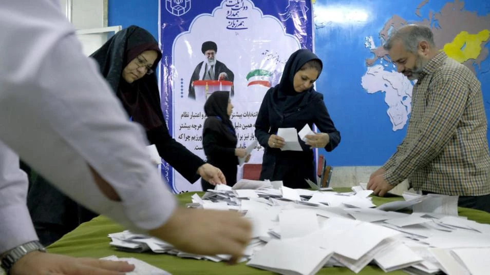 استطلاع رأي: 80 بالمئة من الإيرانيين لن يشاركوا بالانتخابات المقبلة