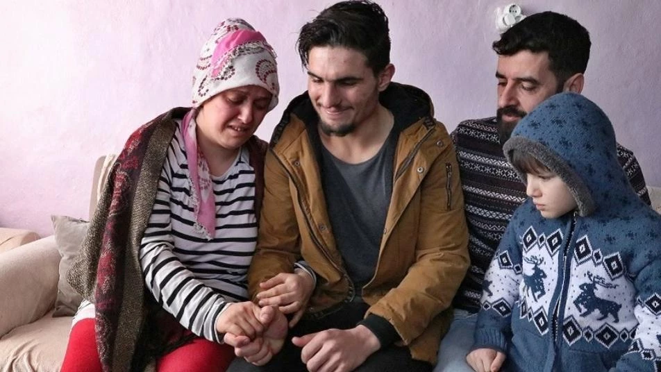 6 سوريين تصدروا وسائل الإعلام وأنقذوا عشرات الأتراك من موت محتم (صور)