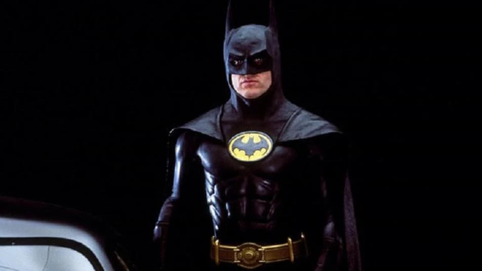 الرجل الوطواط.. النجم مايكل كايتون يعود إلى "باتمان" بعد 30 عاما