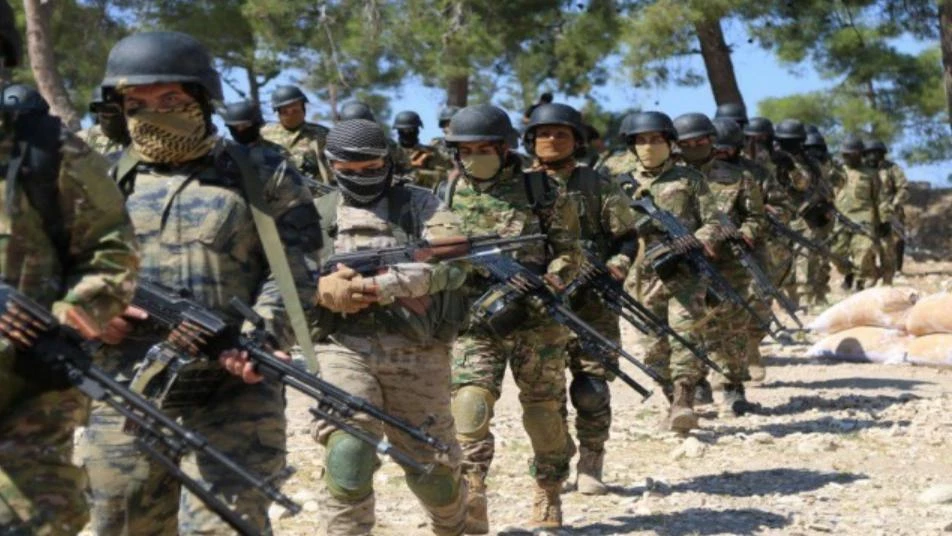قيادي في "الجيش الوطني" يكشف أعداد المقاتلين المستعدين لمعركة شرق الفرات