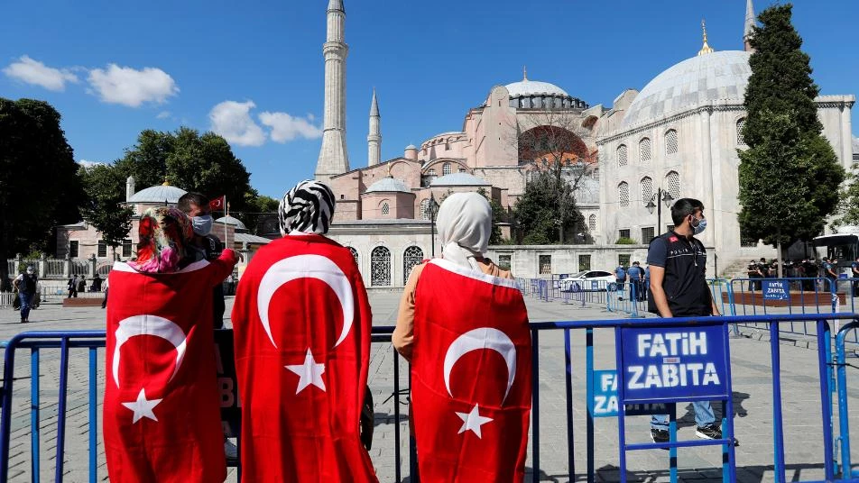 بعيداً عن اللاجئين السوريين: كيف يؤثر "الخطاب العنصري" على مستقبل تركيا؟