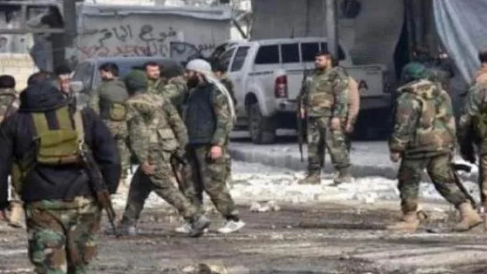 بالرشاشات والقنابل.. خلاف عشائري يشعل حرباً بين ميليشيات أسد داخل حلب