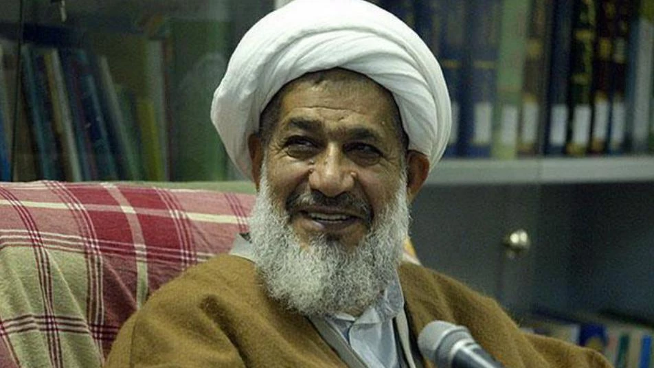 وصف الحوزة والعمائم بـ"الفاسدة" وحمّل خامنئي مسؤولية القتل في إيران.. من هو محمود أمجد؟