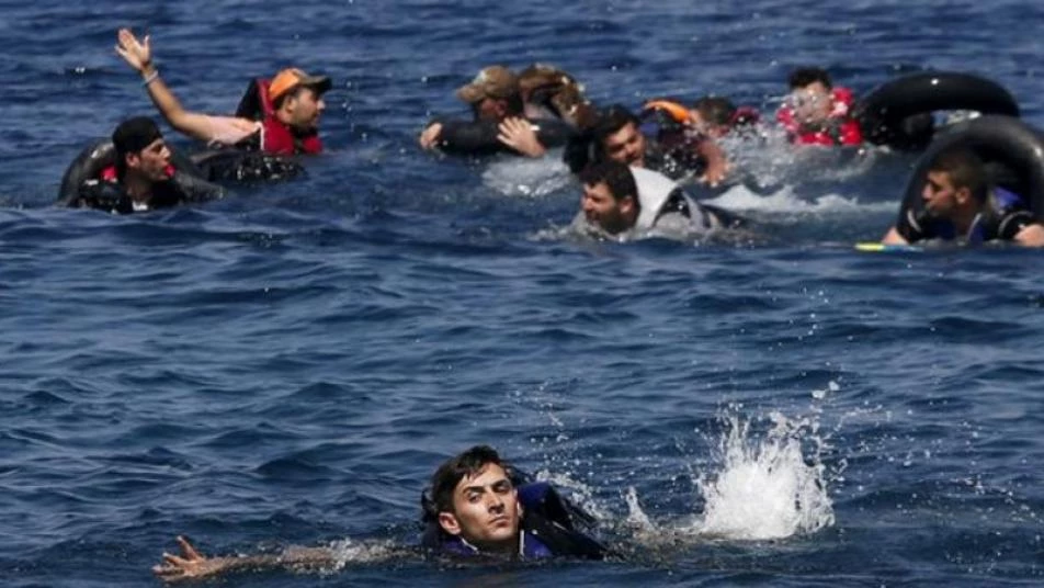 مصرع سوريين غرقاً قبالة السواحل الليبية ورصد لحظات عصيبة لناجين