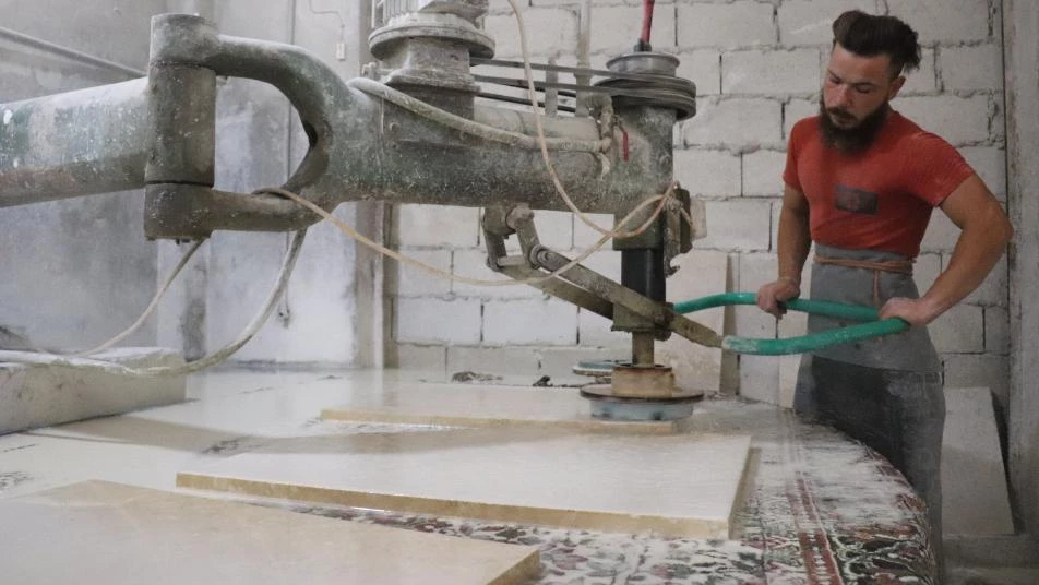 مناشر الحجر بالشمال السوري: مهنة خطرة والإنتاج يغزو قبرص واليونان ومصر وبلجيكا