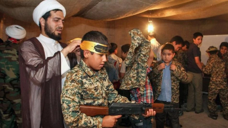 بعدما جندتهم.. الميليشيات الإيرانية تبتز أهالي أطفال في البوكمال لإطلاق سراحهم