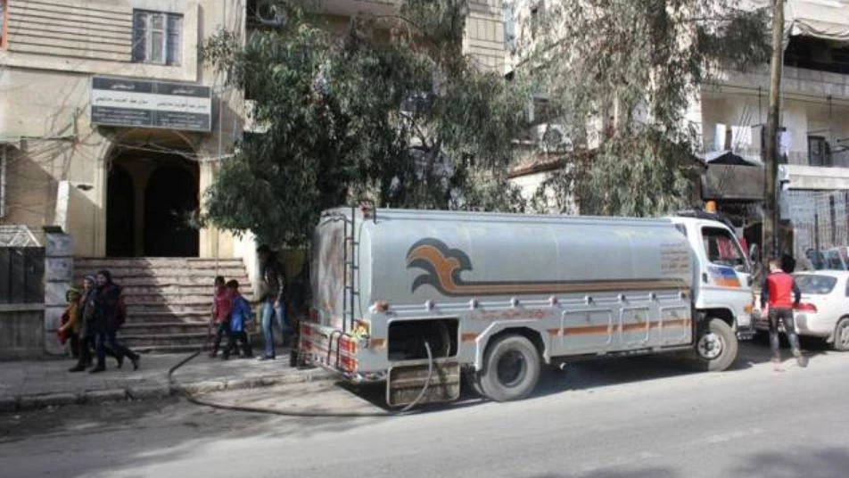 كميات كبيرة من المحروقات تصل حلب.. هل استولى نظام أسد على وقود اللبنانيين؟
