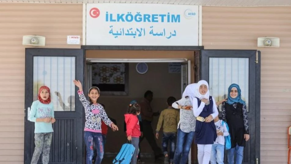 بانتظار صدوره رسمياً.. صورة مسربة لقرار يحدد مصير آلاف المعلمين السوريين في تركيا