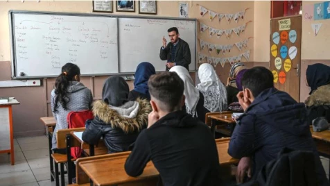أزمة المدرسين السوريين في تركيا بين الوعود والواقع