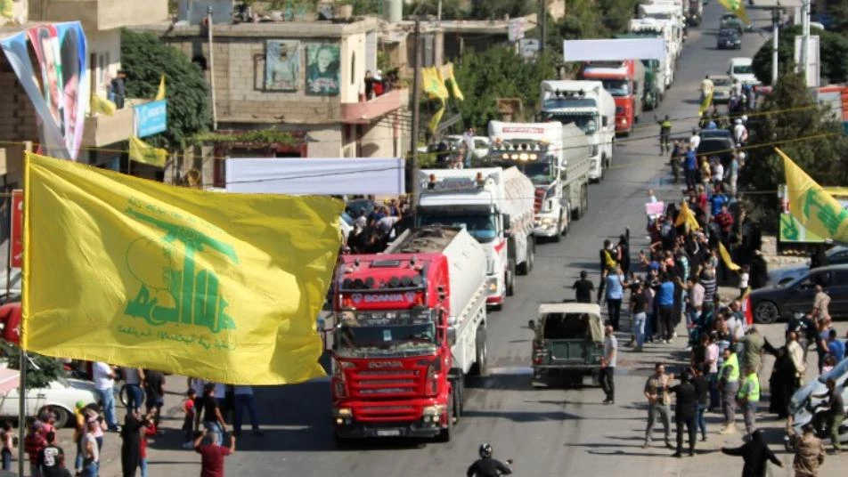 حزب الله يحتفل بـ غزوة المازوت الإيراني بالورد والأناشيد