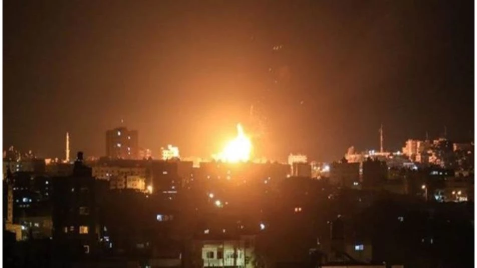 قصف إسرائيلي على محيط دمشق وتوتر أمني بين ميليشيات أسد وإيران بدير الزور