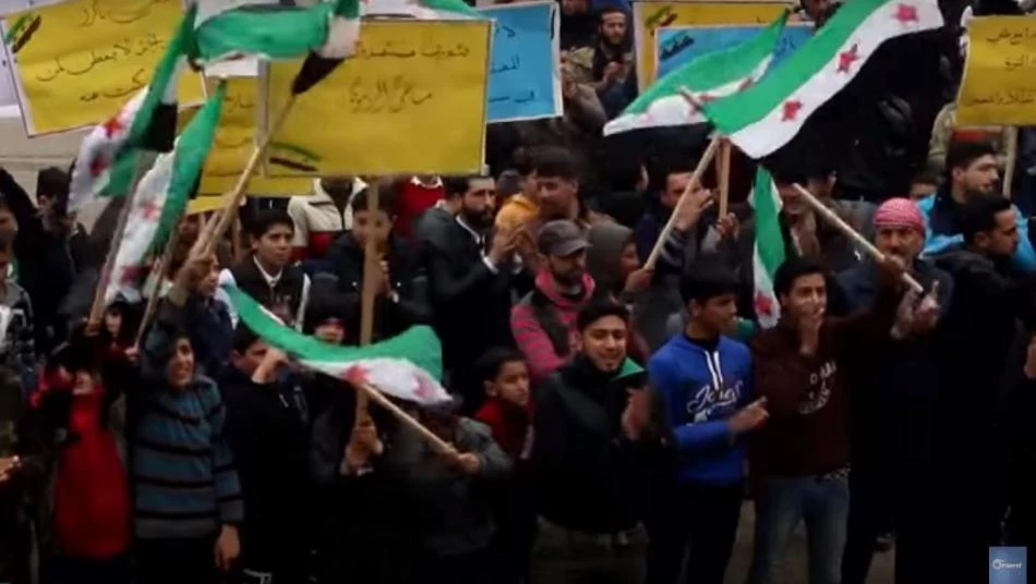 Demonstration in Idlib’s Kafr Takharim to revive Syrian revolution