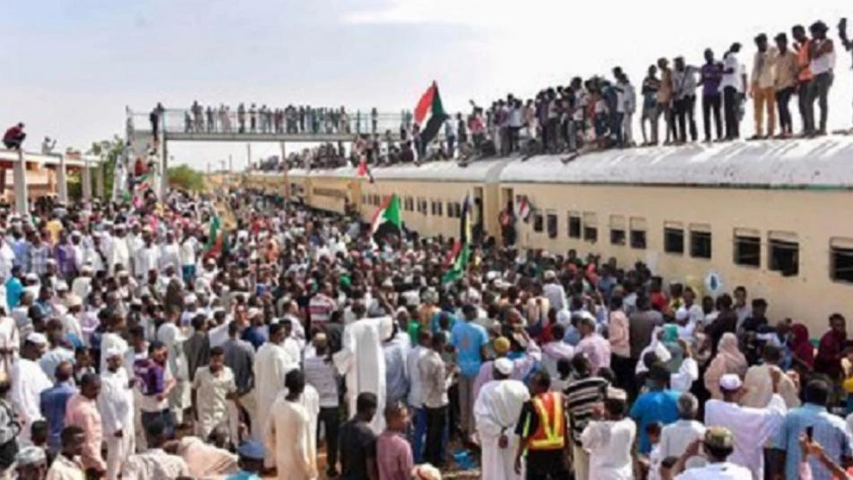 Sudanese celebrate transition to civilian rule