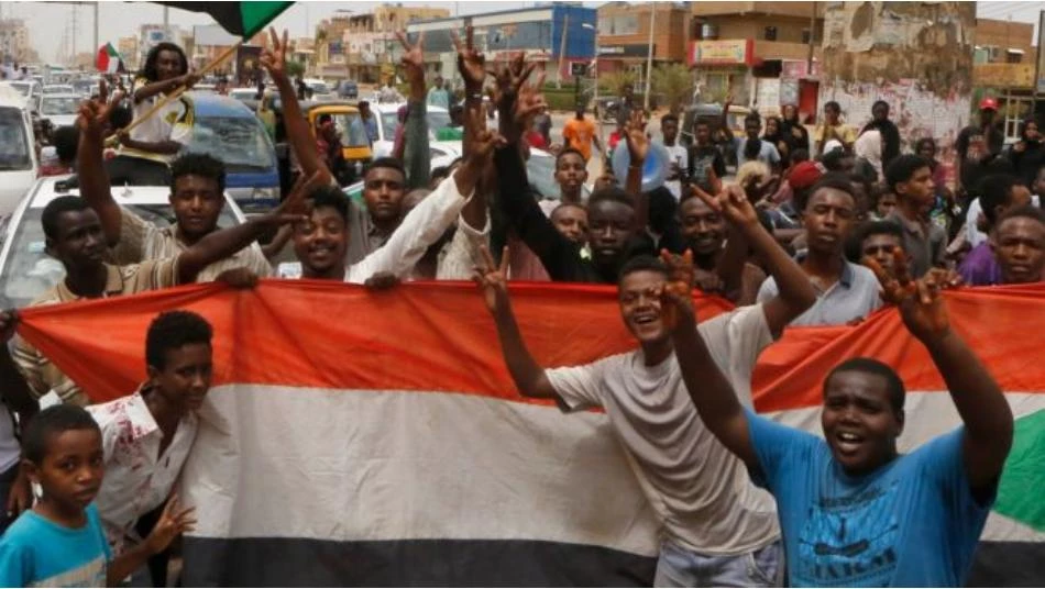 Sudanese army and opposition agree to form transitional government