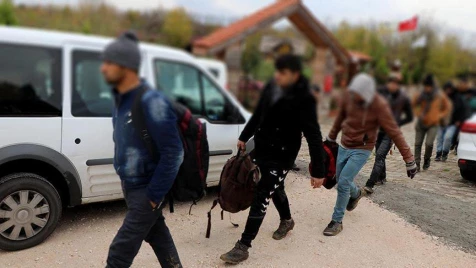 Over 100 migrants held across Turkey