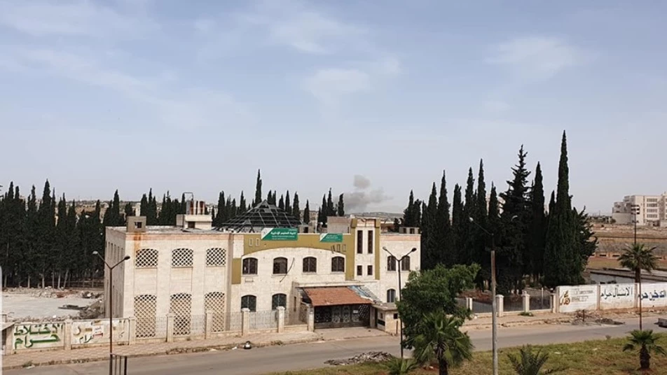 Russian warplanes target the city of Idlib, bombing continues 