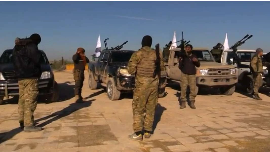 Opposition prepares heavy weapons for Menbij's offensive 