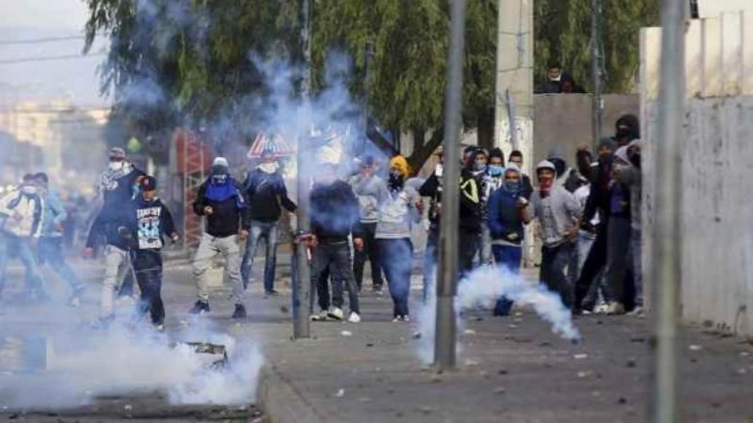 Clashes in Tunisia after self-immolation of journalist