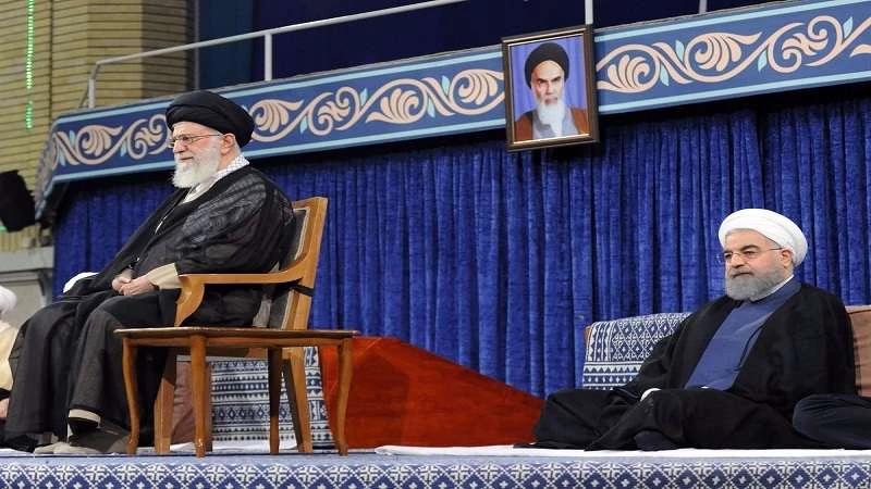 روحاني متمسك بـ"مكاسب" الاتفاق النووي وظريف يلوح بمروحة خيارات