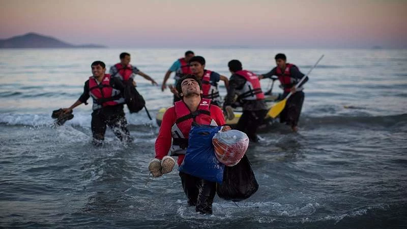 بروكسل ترفض الاعتراف بالفشل.. إيقاف برنامج تقاسم اللاجئين رسمياً