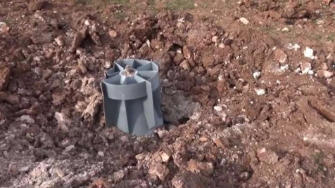 Assad cluster bombs hit locals’ areas in Idlib’s al-Tamana’ 