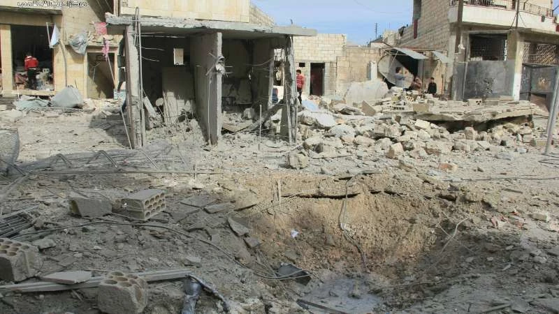 Assad jets hit residential areas in Idlib’s Kafrenbel, kill 4 civilians