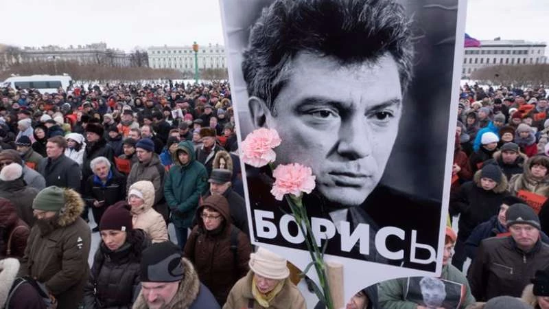 Russians remember murdered Kremlin critic Boris Nemtsov