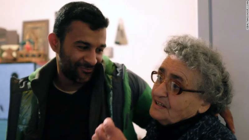 ’Ordinary’ Greek grandmother’s extraordinary kindness to refugees