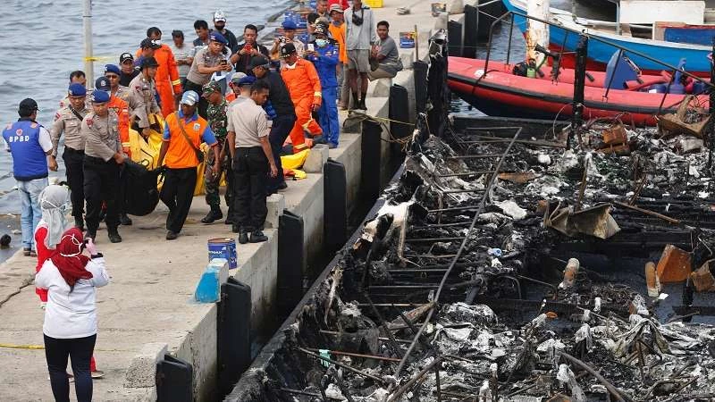 23 dead, 194 rescued after fire on Indonesia tourist boat