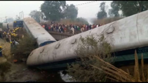 A train derails in northern India injuring dozens