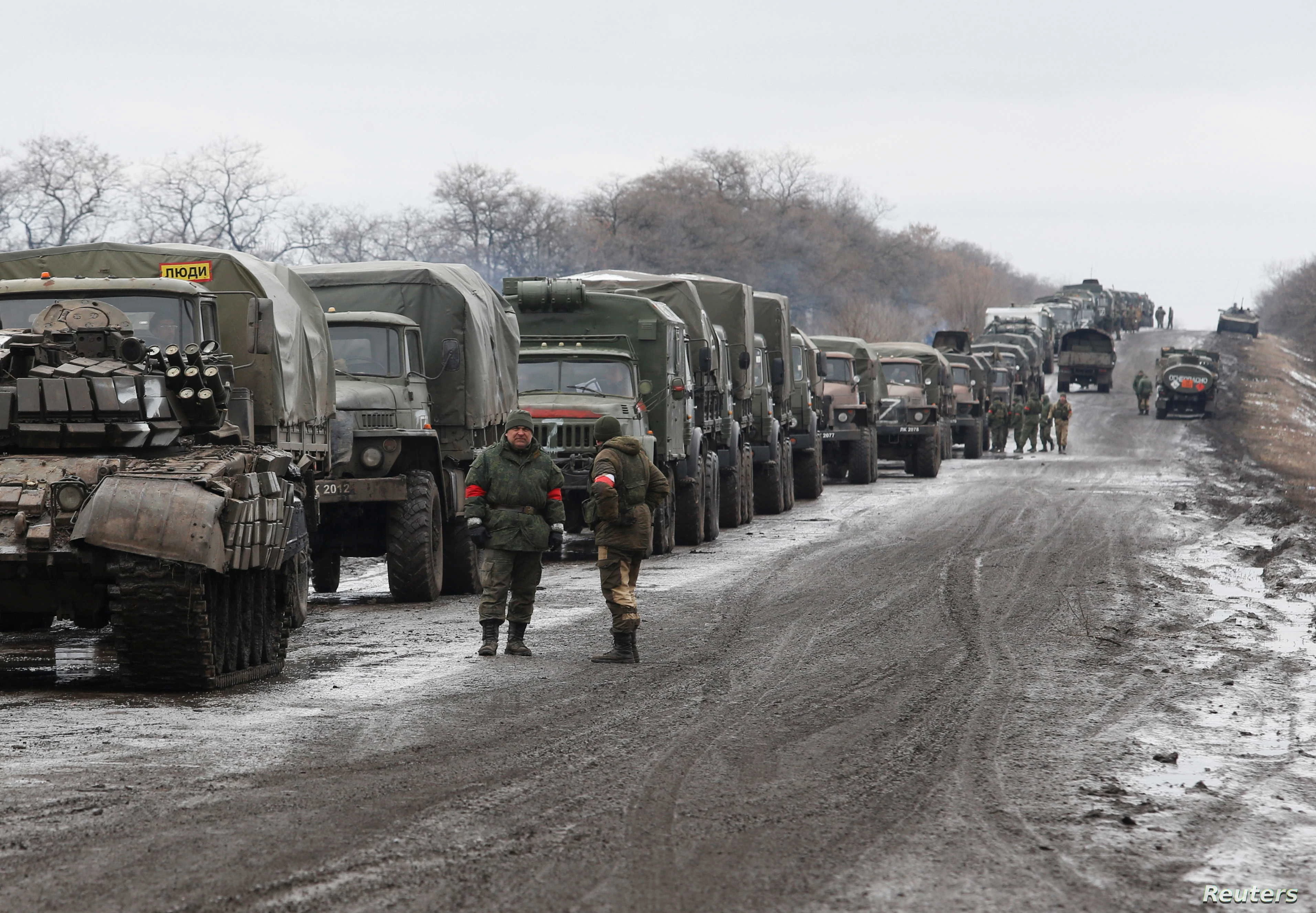 الجيش الأوكراني يوقع رتلاً عسكرياً روسياً في كمين محكم (فيديو)